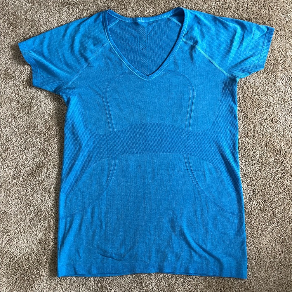 ❌ SOLD ❌ Lululemon swiftly tech top
